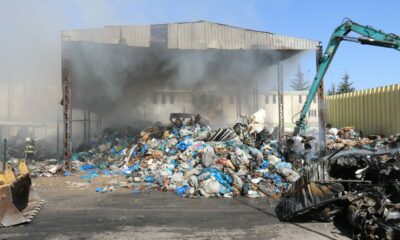 Geri dönüşüm tesisinde çıkan yangın 8’inci saatin sonunda kontrol altına alındı