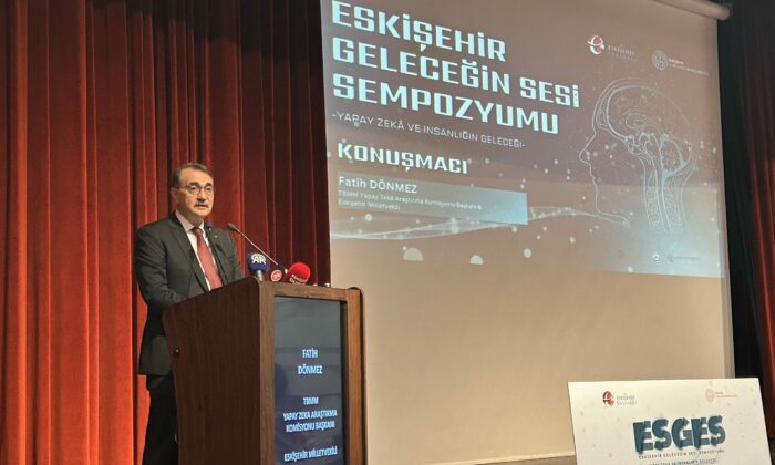 Eskişehir Geleceğin Sesi Sempozyumu’nda yapay zeka teknolojisi değerlendirildi