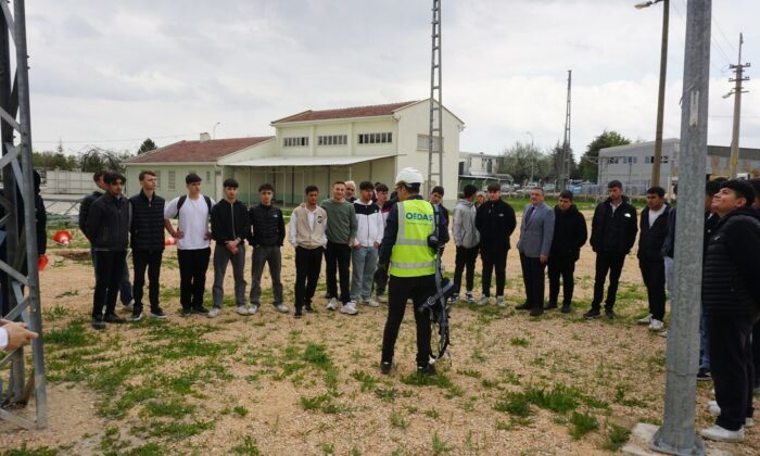 OEDAŞ, çalışanlara ve öğrencilere verdiği İSG eğitimleriyle afet hazırlıklarını güçlendiriyor