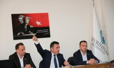 DÖKMECİ “BASIN MENSUPLARINDAN ÖZÜR DİLE”