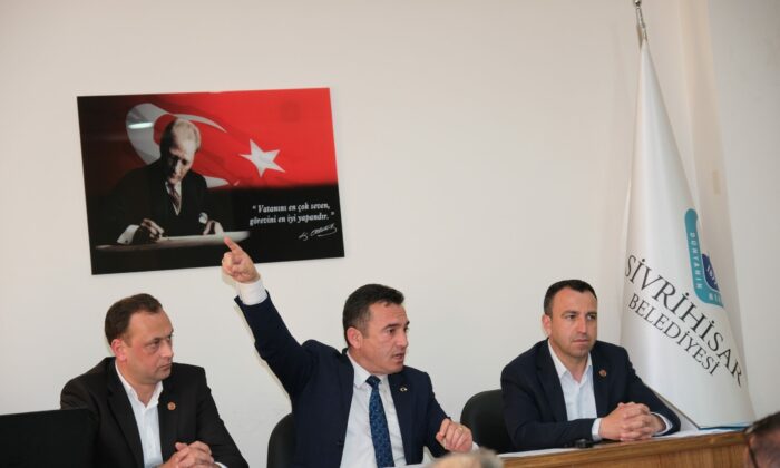 DÖKMECİ “BASIN MENSUPLARINDAN ÖZÜR DİLE”