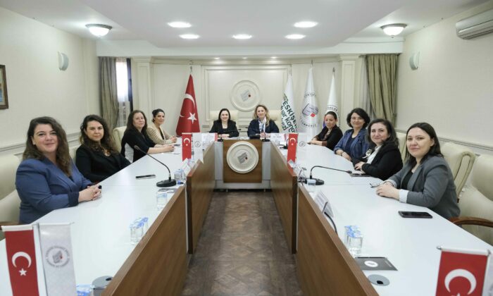 TOBB Uşak İl Kadın Girişimciler Kurulu’ndan Eskişehir’e Ziyaret
