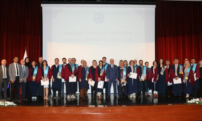 ESOGÜ 2024 Yılı Ödülleri Sahiplerini Buldu