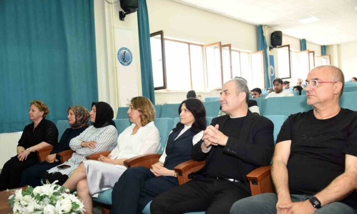 “Enflasyon ve Gençlik: Geleceğe Yatırım” konferansı düzenlendi