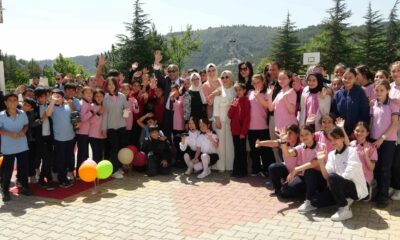 Kütahya’da sanat ve edebiyat rüzgârı, Adnan Menderes Ortaokulu’ndan anlamlı festival