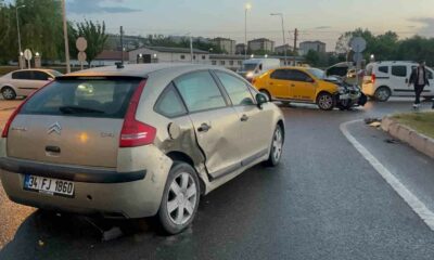 Kural ihlali yapan taksi kazaya sebep oldu, 1 yaralı