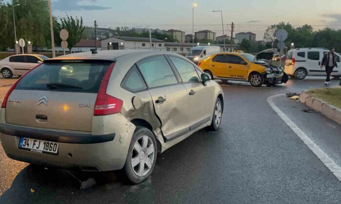 Kural ihlali yapan taksi kazaya sebep oldu, 1 yaralı