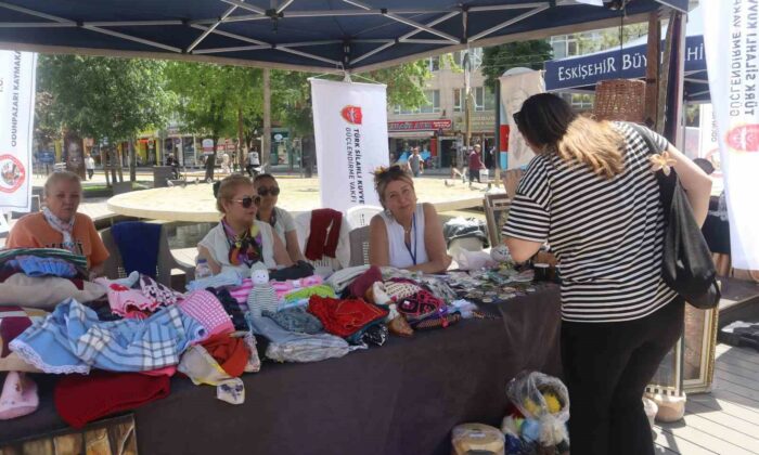 Türk Silahlı Kuvvetlerini Güçlendirme Vakfı hayır panayırı düzenledi