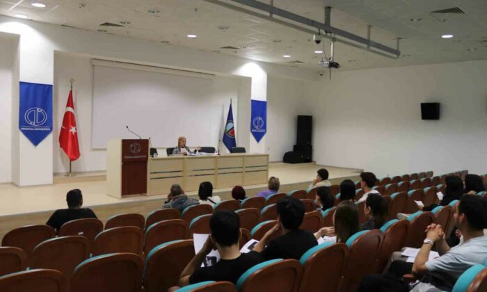 Prof. Dr. Onural, Goethe ve Kafka konferansları ile Eğitim Fakültesine konuk oldu