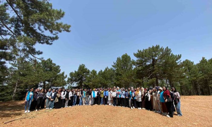 Kütahya’da 130 kız öğrenciye Murat Dağı kampı