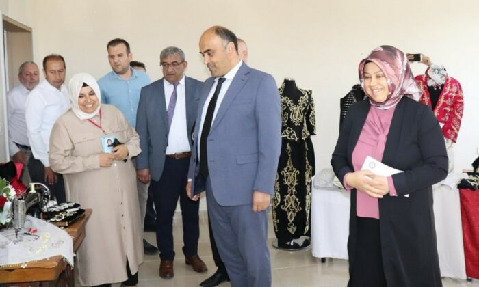 Tepecik ve Kuruçay’da el emeği göz nuru eserler sergilendi