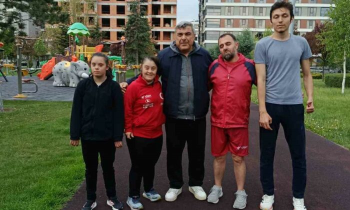 Şampiyon sporculara moral ziyareti
