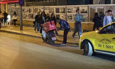 Önündeki araca arkadan çarpan motosikletli kurye yaralandı