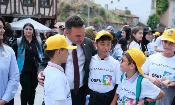 Lösemiyi yenen “Kahraman Çocuklar” için Sivrihisar’da Sağlıklı Yaşam Yürüyüşü düzenlendi