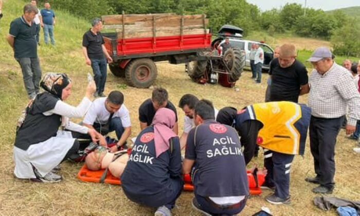 Bilecik’te devrilen traktörün altında kalan sürücü ağır yaralandı
