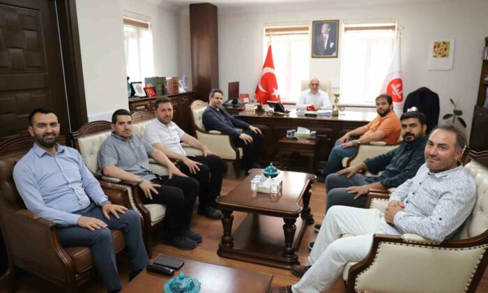 Afyonkarahisar İl Müftülüğü kupasını aldı, dostluk kazandı