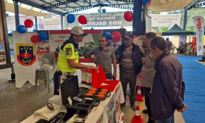 Sandıklı’da jandarmadan trafik eğitimi