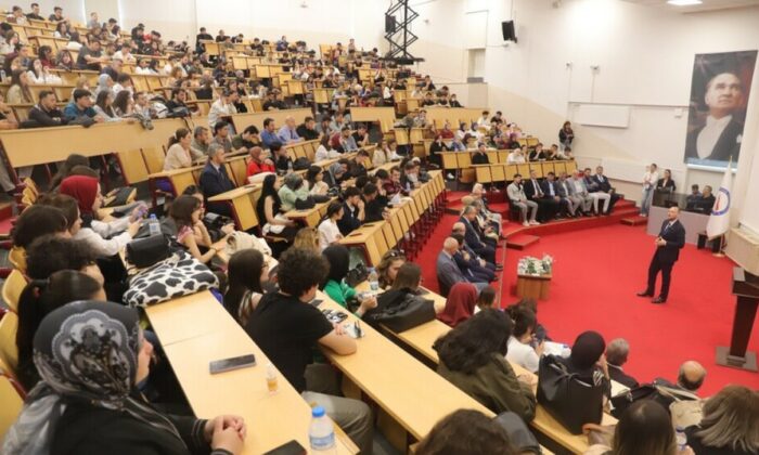 Kütahya’da “İş bulmak mı, iş kurmak mı?” konferansı