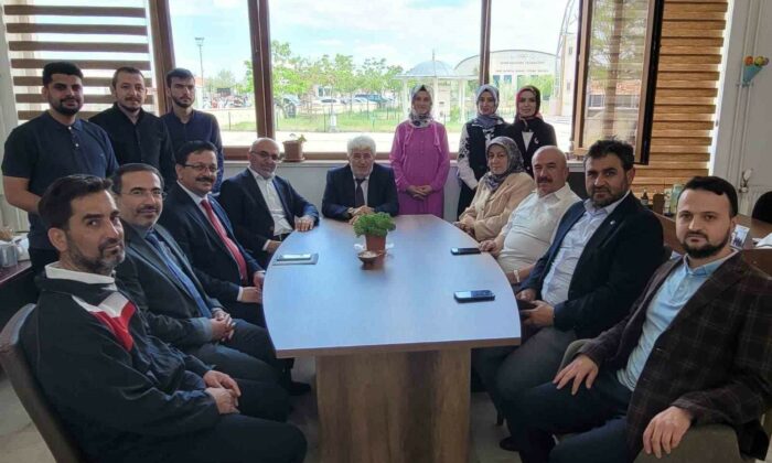 Diyanet yetkililerinden Afyonkarahisar Diyanet Gençlik Merkezi’ne ziyaret