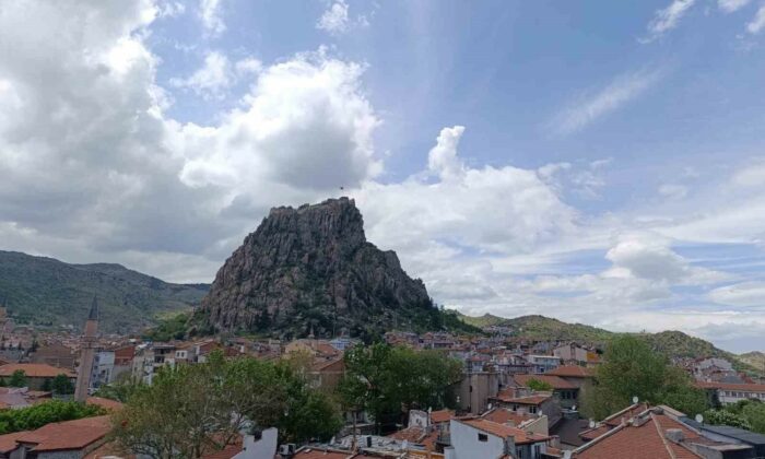 Meteoroloji’den Afyonkarahisar için kuvvetli sağanak ve fırtına uyarısı
