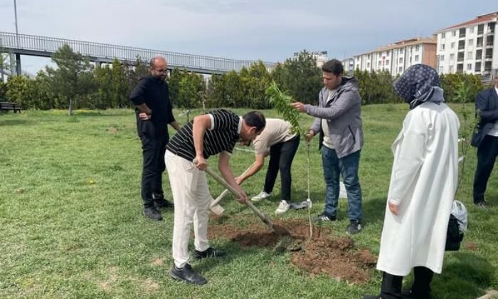 Afyonkahisar’da “Ekibini Kur, İyilikle Değiştir, Dönüştür” projesi hayata geçirildi