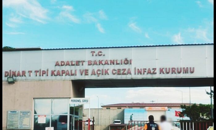 Kasten öldürme suçundan aranan şahsı polis yakaladı