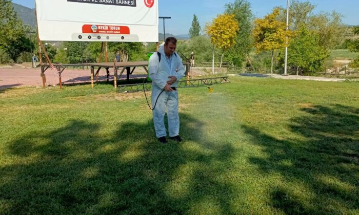 Bahar aylarıyla birlikte ilaçlama çalışmalarını başlattı