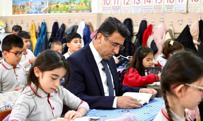 Vali Aygöl’den her hafta farklı bir okul geleneği