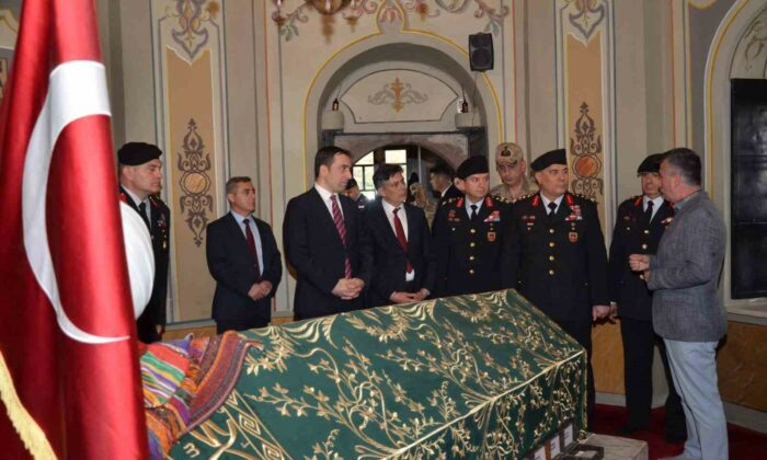 Jandarma Genel Komutanı Orgeneral Ali Çardakçı, Ertuğrul Gazi Türbesi’nde dua etti
