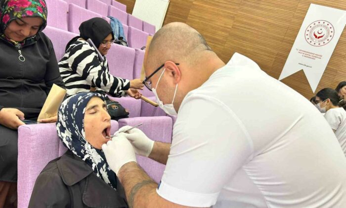 Otizmli çocuklar ve annelerine ücretsiz diş taraması