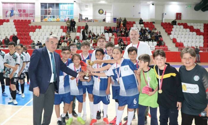 Bozüyük’te Okul Sporları Futsal Finali tamamlandı