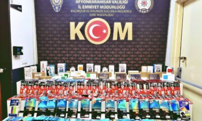 Kaçak telefon parçaları ele geçirildi