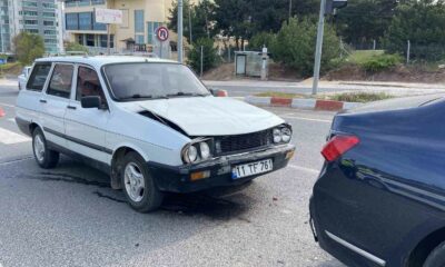 Bilecik’te iki otomobil çarpıştı: 1 yaralı