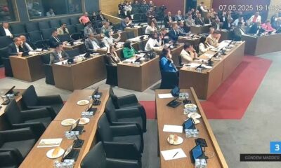 Kütahya Belediye Meclisi’nde MHP’li üyeler toplantıyı terk etti