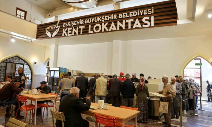 Kent Lokantası “Askıda Yemek” ile binlerce vatandaşa dokundu