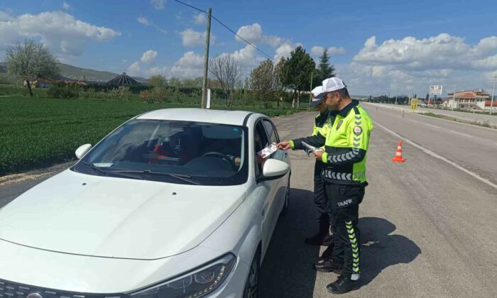 Şuhut’ta “Bir Kural Bir Ömür” sloganıyla ’Trafik Haftası’ etkinlikleri yapıldı