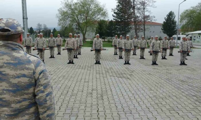 Kütahya Hava Er Eğitim Tugay Komutanlığında 1 yılda 33 bin Mehmetçik eğitim aldı