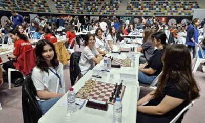 Eskişehir ‘Fatih Fen Lisesi Kız Satranç Takımı’nın büyük başarısı