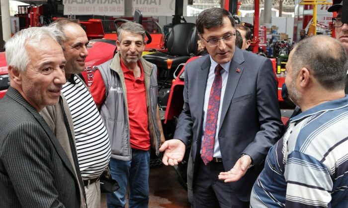 Başkan Eyüp Kahveci: “Üreticimizin her zaman yanındayız”