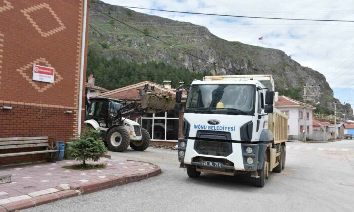 İnönü’de Metruk binalar için yıkım çalışması sürüyor