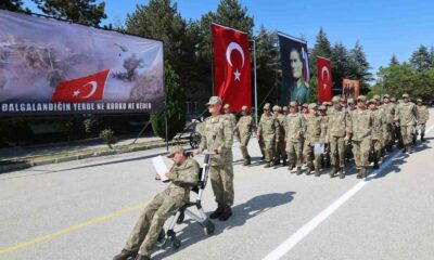 Engelli bireyler, temsili askerlik yemini ile Mehmetçik oldu