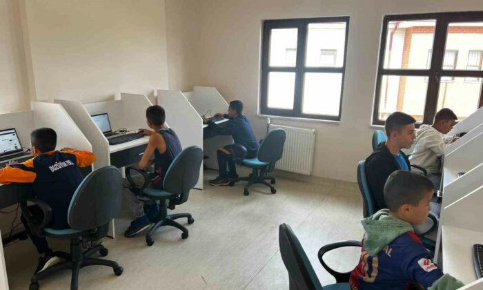 Bozüyük Çocuk Evleri Sitesi’nde ’Bilgisayar sınıfı’ kazandırıldı