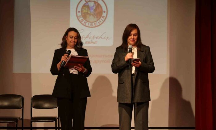 Büyük bir bölümü Rus ve Ukraynalı olan vatandaşlar tanışma etkinliğinde buluştu
