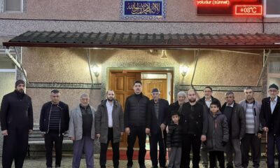 Kaymakam Kahraman, sabah namazında vatandaşlarla buluştu