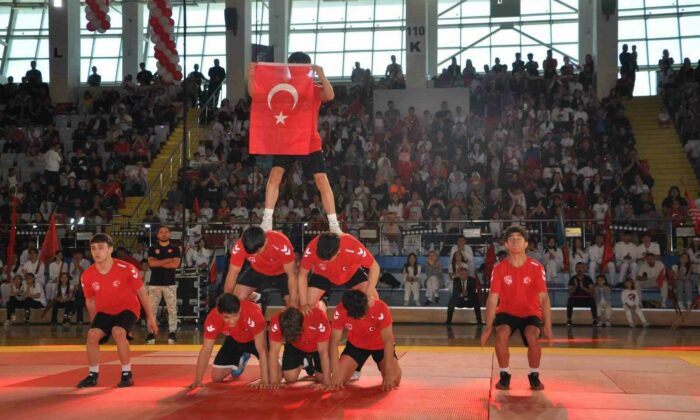 Afyonkarahisar’da 19 Mayıs coşkusu