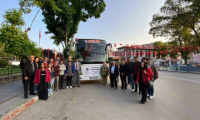 Afyonkarahisarlı ADD’li gençler Anıtkabir’e gitti