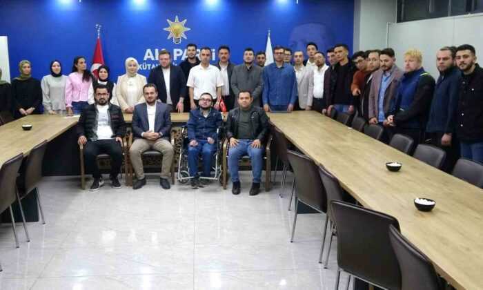 AK Parti Kütahya İl Gençlik Kolları Başkanlığının yeni yönetimi açıklandı