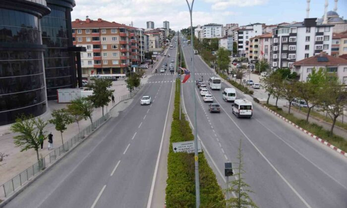 Bilecik Belediyesi’nden yaya geçişi ve orta refüjlerin korunması için uyarı