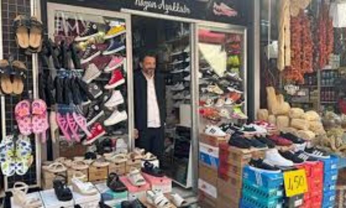 Havaların ısınması ile sandalet ve terlik satışları arttı