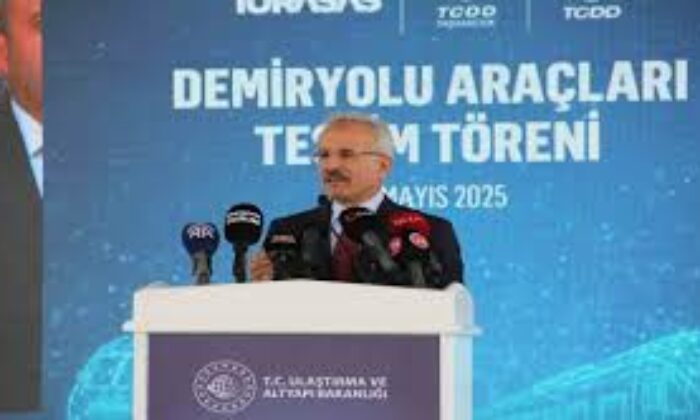 Bakan Uraloğlu, TÜRASAŞ Araç Teslim Töreni’ne katıldı
